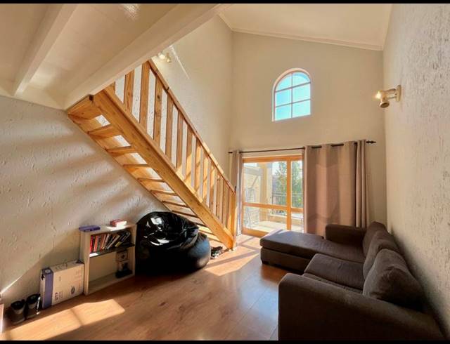 2 BEDROOM APARTMENT FOR SALE IN LONEHILL